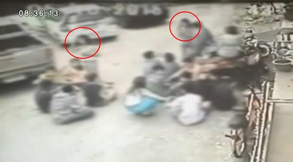 วัยรุ่นตบกัน