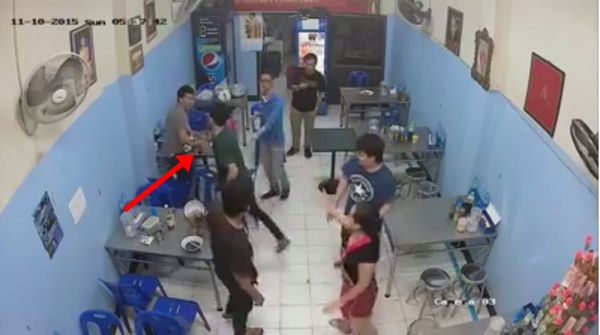 คลิปลูกค้าต่อยกัน