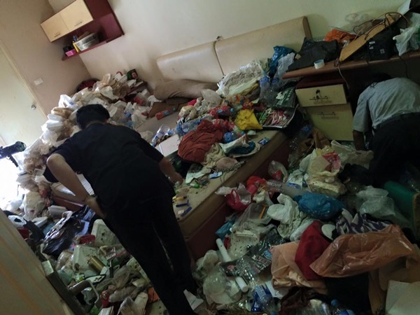 ทำความสะอาดห้องพักขยะ