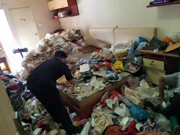 ทำความสะอาดห้องพักขยะ