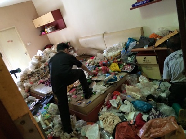 ทำความสะอาดห้องพักขยะ