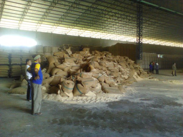 ไฟไหม้โกดังข้าว