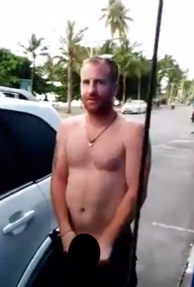 ปล่อยฝรั่งฉี่หน้าร้านค้าพัทยา