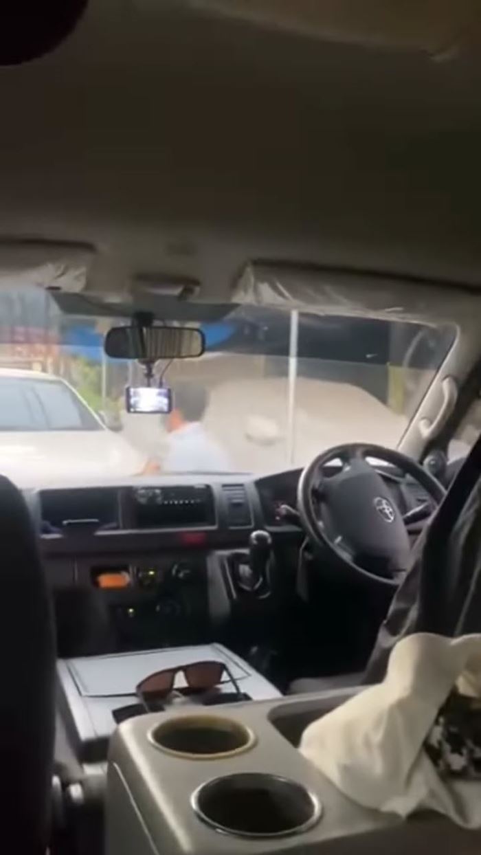 รถตู้โดยสารซิ่ง