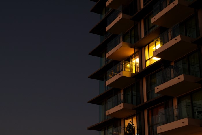 คนตกตึก