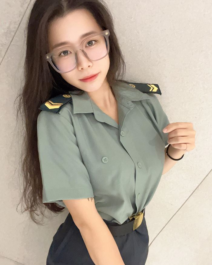 ทหารสวย