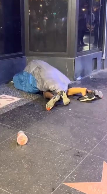 เซ็กส์ข้างถนน