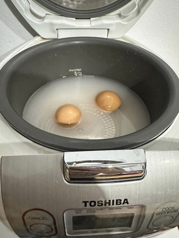 ไข่ต้มหม้อข้าว