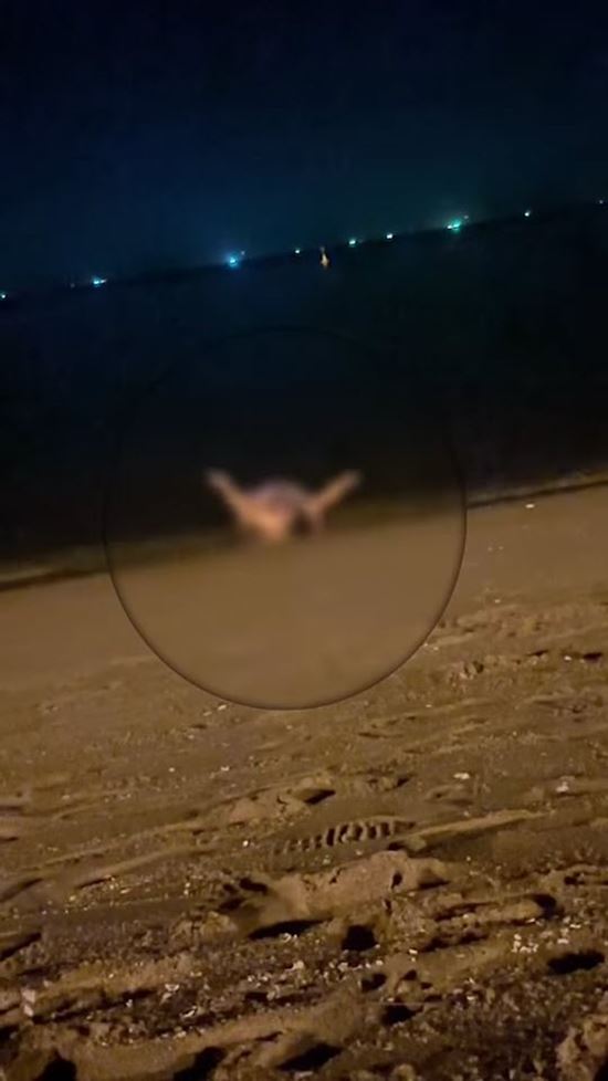 หนุ่มจีนระเริงรักสาวใหญ่ ริมหาดจอมเทียน