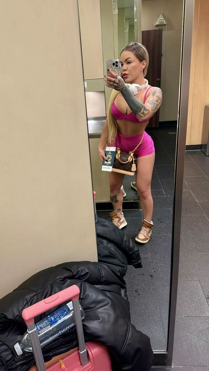 ชุดนี้ขึ้นเครื่องบิน