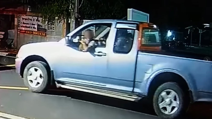 กระบะชนเด็ก