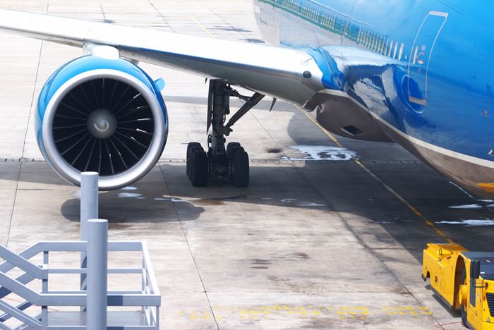 เครื่องบินดูดคน เสียชีวิต