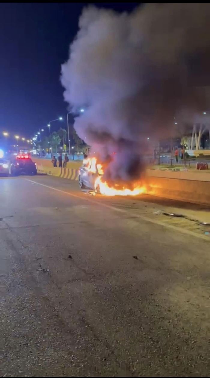 ไฟไหม้รถยนต์