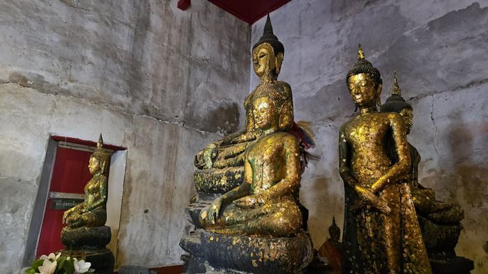 พระพุทธรูปแตกร้าว