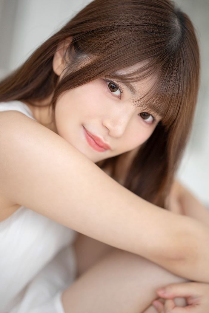 อาโอยามะ นานามิ  (Aoyama Nanami) ดารา AV น้องใหม่