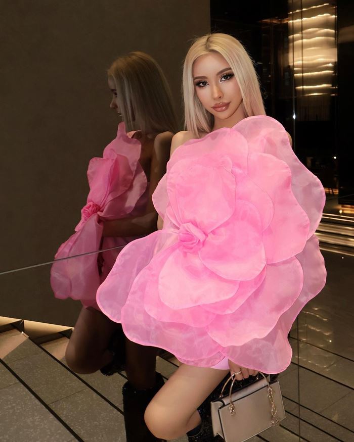 น้องพิ้งค์ สุขุมวิท 11