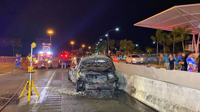 ไฟไหม้รถยนต์