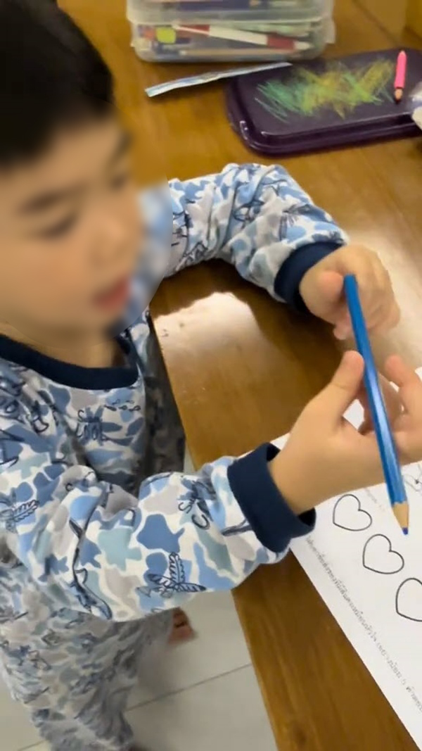 การบ้านเด็กอนุบาล 1 เรื่องอนุกรม ยากจนแม่เห็นโจทย์แล้วมึน