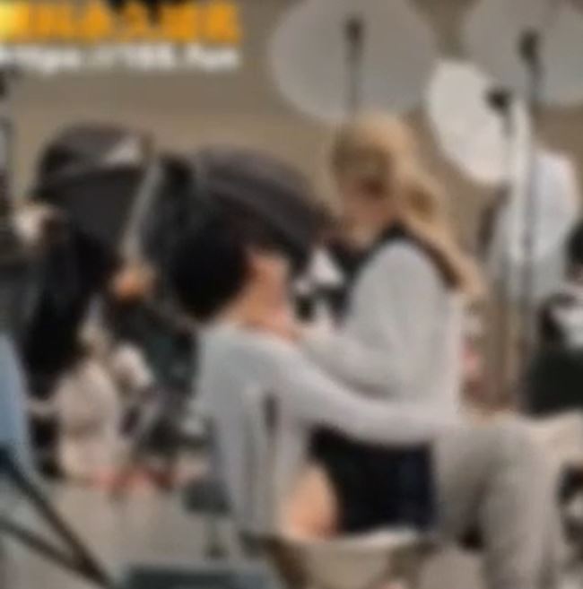 เซ็กส์ในที่สาธารณะ