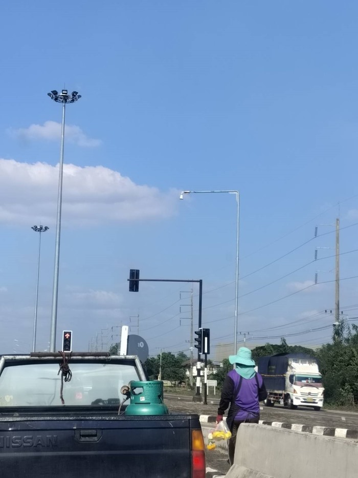 ไขปริศนา ระฆังตามสี่แยกไฟแดง