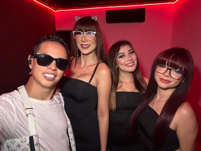 หนุ่มดาวโป๊เปิด