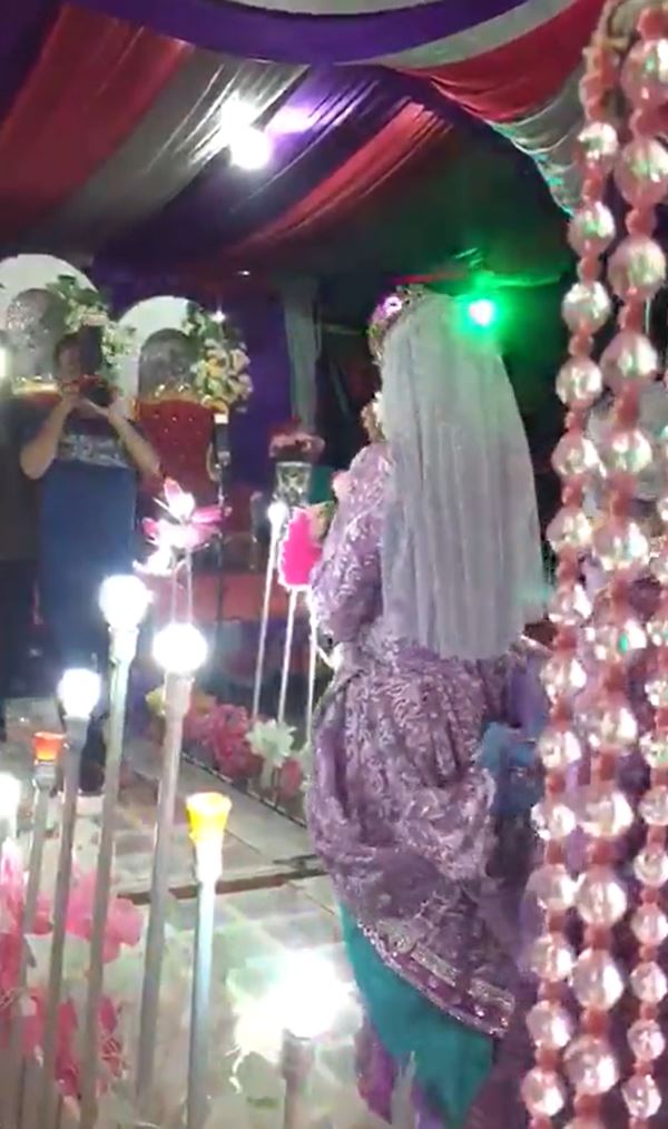 เจ้าบ่าวเทเจ้าสาว