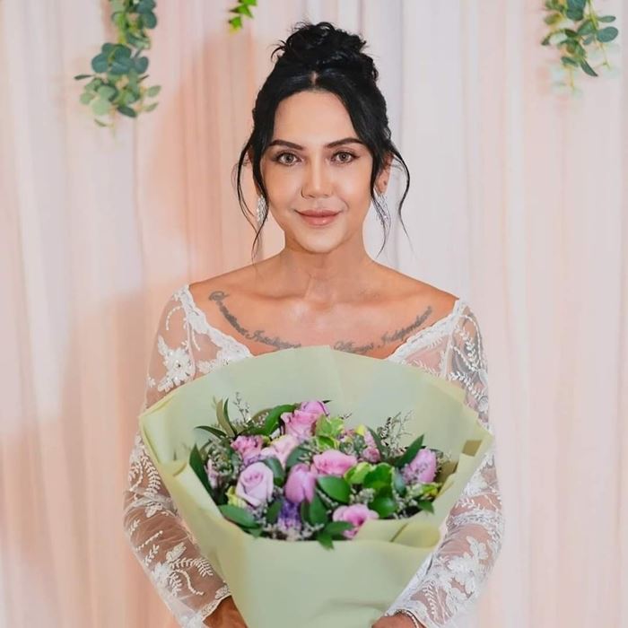 พอลลีน งามพริ้ง