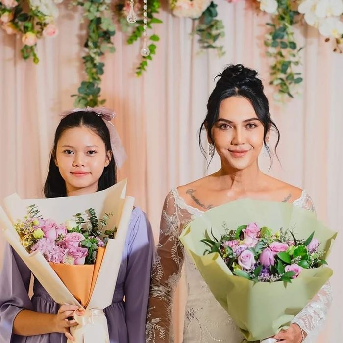 พอลลีน งามพริ้ง