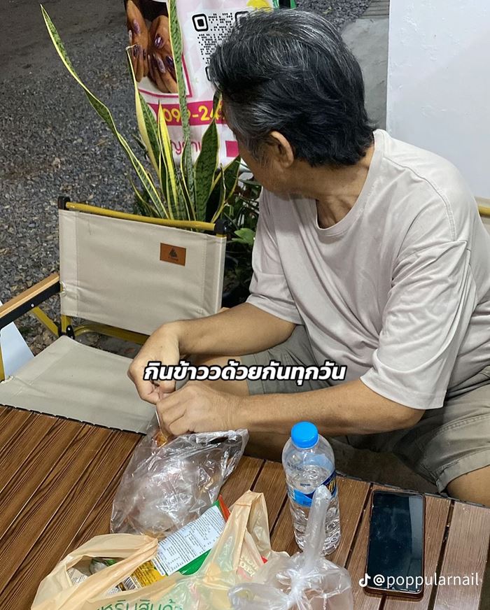 สาวเปิดร้านทำเล็บให้รอดได้เกือบ 1 ปี มีพ่ออยู่เบื้องหลัง