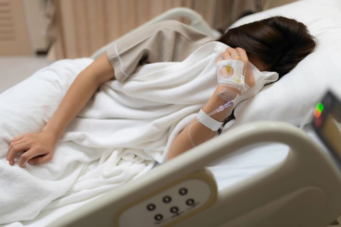 สาว 30 ปาร์ตี้ทั้งวันไม่พัก ตกดึกลงเอยที่ห้องฉุกเฉิน