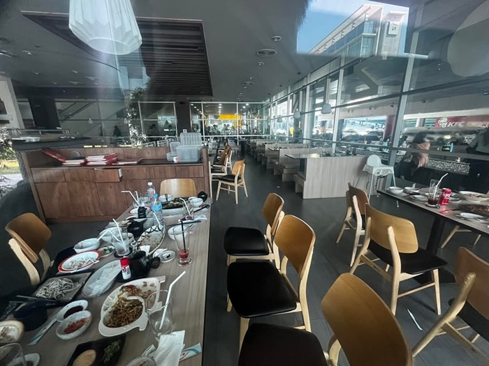 สภาพหลังลูกค้าหนี แผ่นดินไหว 26 โต๊ะ ไม่มีใครจ่าย