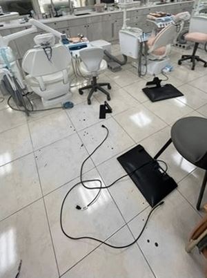 หนุ่มหัวร้อนสติหลุด ต่อยหมอสาวเลือดสาดคลินิก