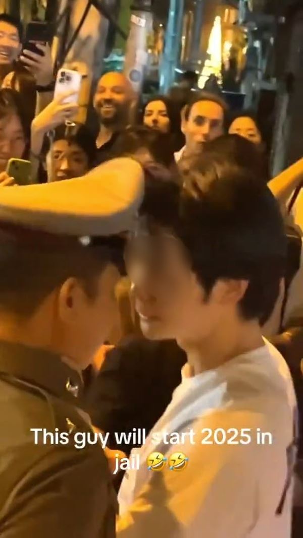 ส่องเมนต์หนุ่มกร่างใส่ ตร. เบรกจุดโคมลอย เกือบไม่เชื่อว่าเป็นคนญี่ปุ่น