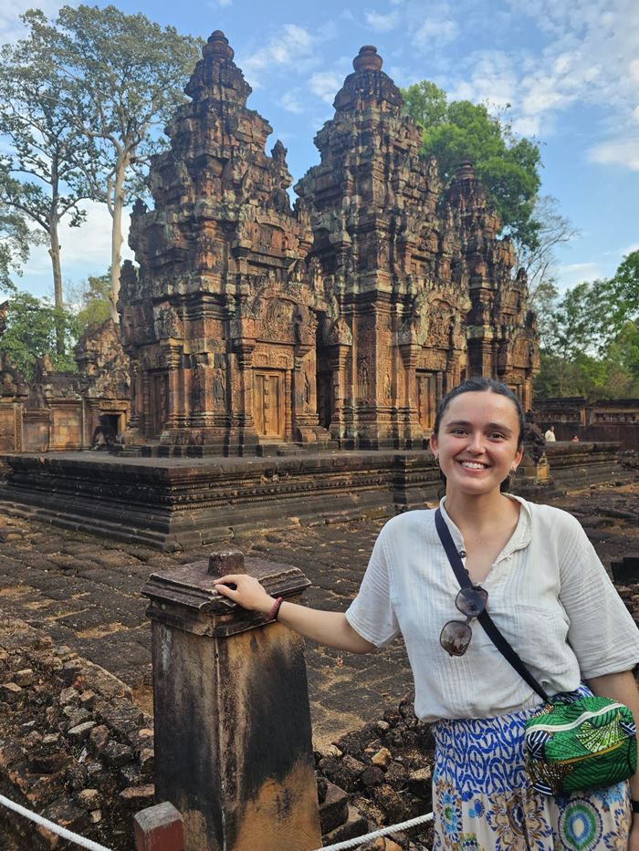 สาวฝรั่งเศสโบกรถมากัมพูชา ก่อนหายตัวไปที่นครวัด ล่าสุดพบร่าง ตร. ย้ำไม่ได้ถูกฆาตกรรม