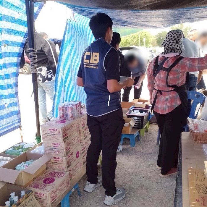 รวบป้ามหาภัย เก็บสินค้าจากกองขยะ ลบวันหมดอายุเร่ขาย