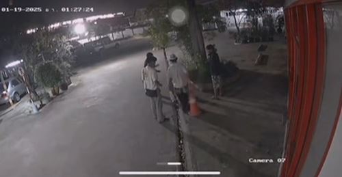 ไม้กั้นหน้าร้านหัก เปิดวงจรปิดเช็กหาตัวการ