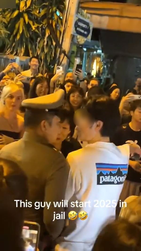 ส่องเมนต์หนุ่มกร่างใส่ ตร. เบรกจุดโคมลอย เกือบไม่เชื่อว่าเป็นคนญี่ปุ่น