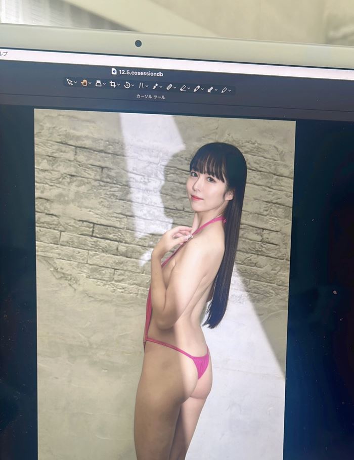 สาวสะบึมปล่อยภาพยั่วใจ จ่อเล่น AV คนเห็นจำได้