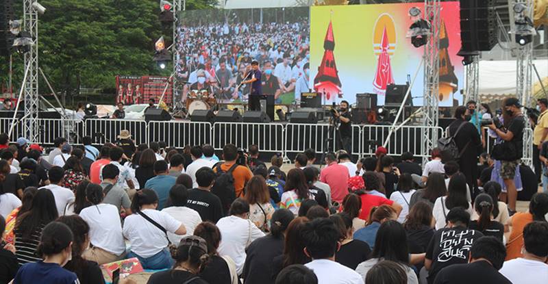 ม็อบธรรมศาสตร์จะไม่ทน