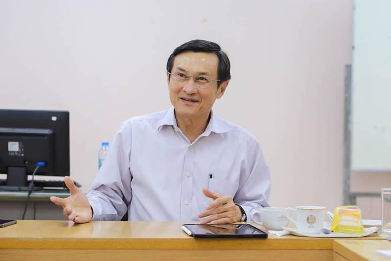 จาตุรนต์ ฉายแสง