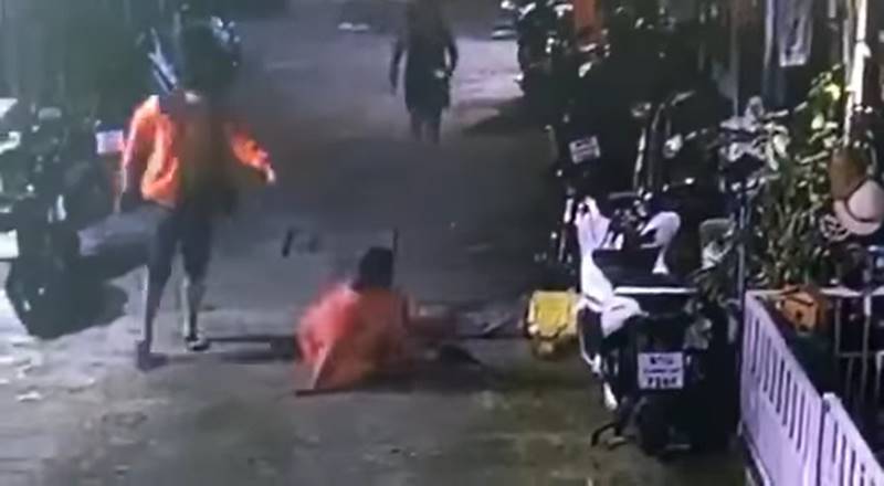 ทำร้ายคนแก่