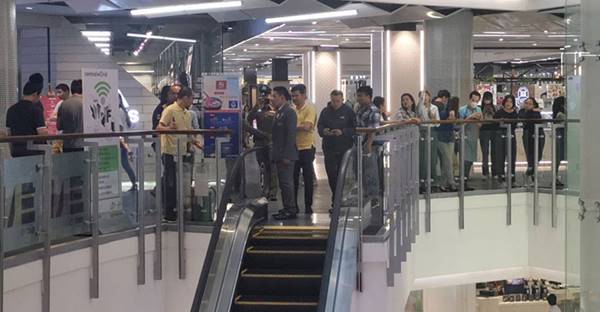 คนตกตึกเซ็นทรัลเวิลด์