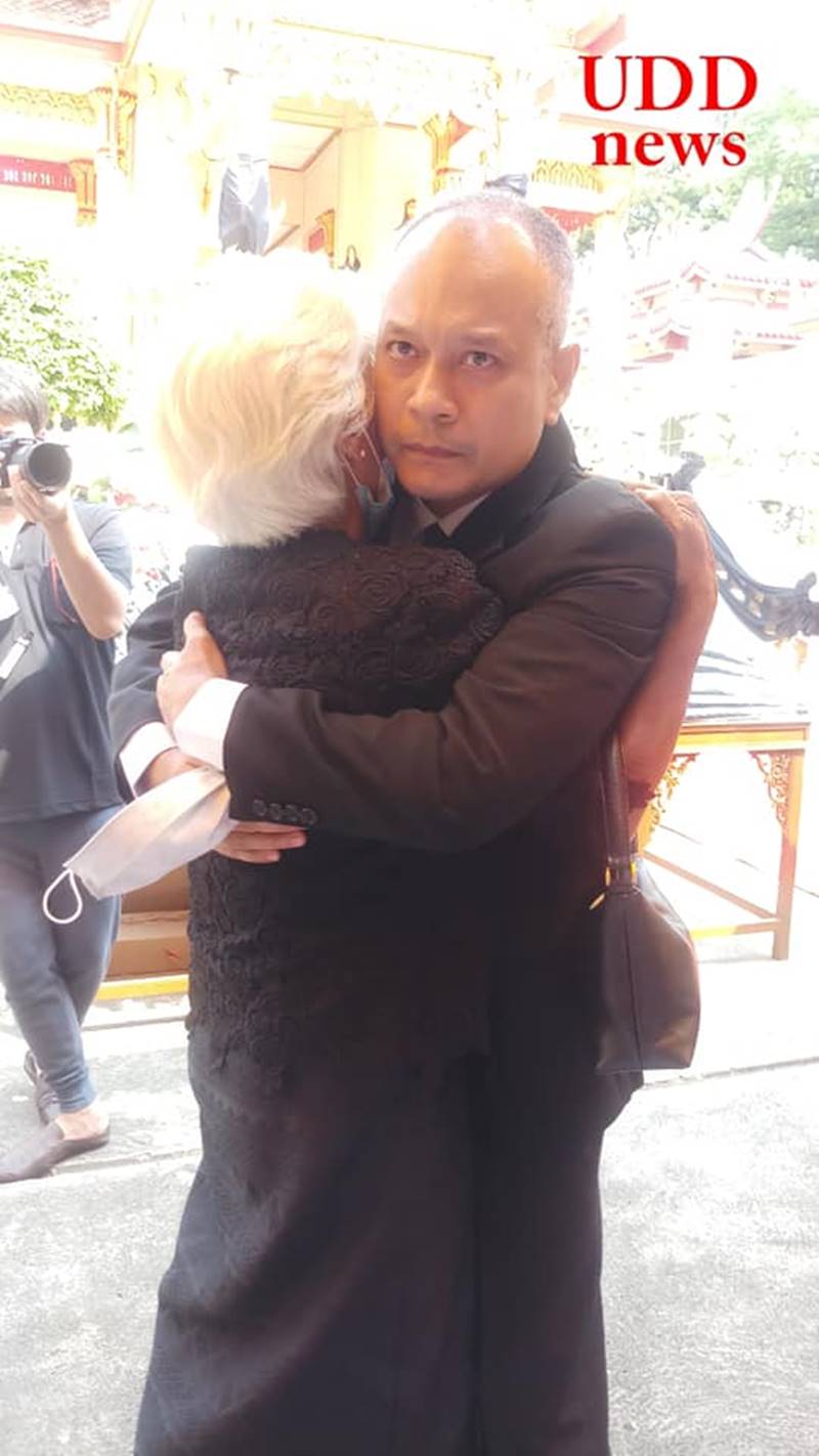 ณัฐวุฒิ ใสยเกื้อ