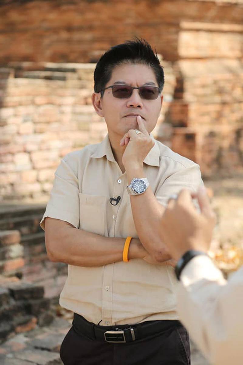 กนก รัตน์วงศ์สกุล