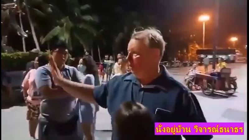 แกนนำราษฎร โหม่งฝรั่งดั้งแตก