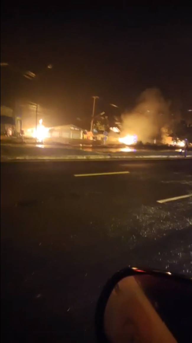 รถบรรทุกชนรถพ่วง