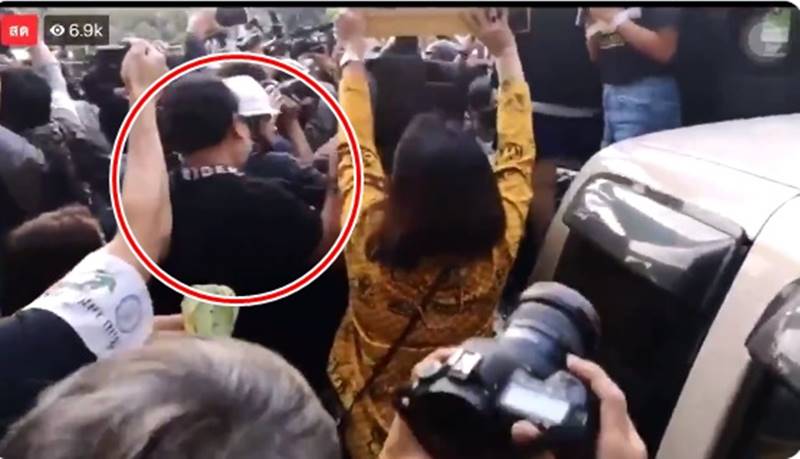 ม็อบเสื้อเหลือง