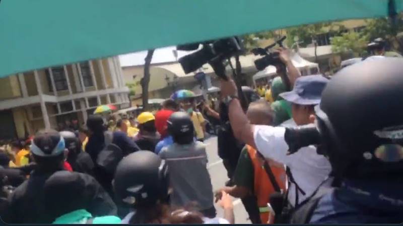 เยาวชนปลดแอก