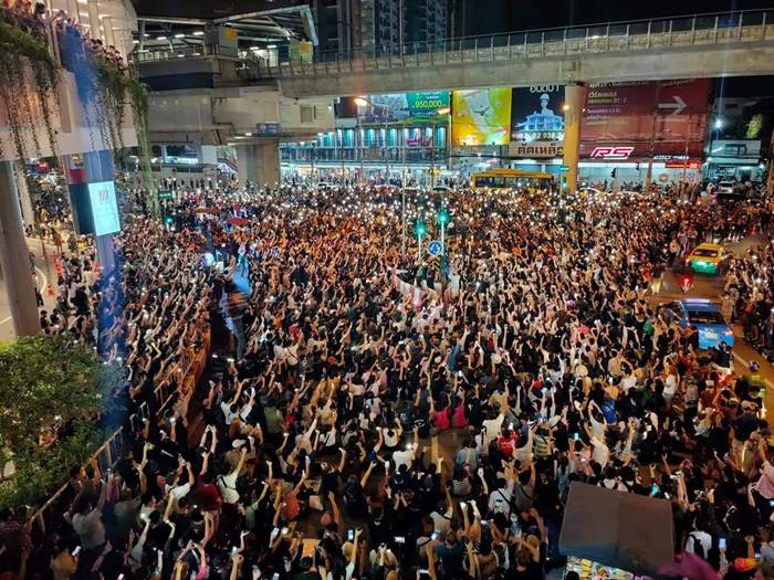 เยาวชนปลดแอก