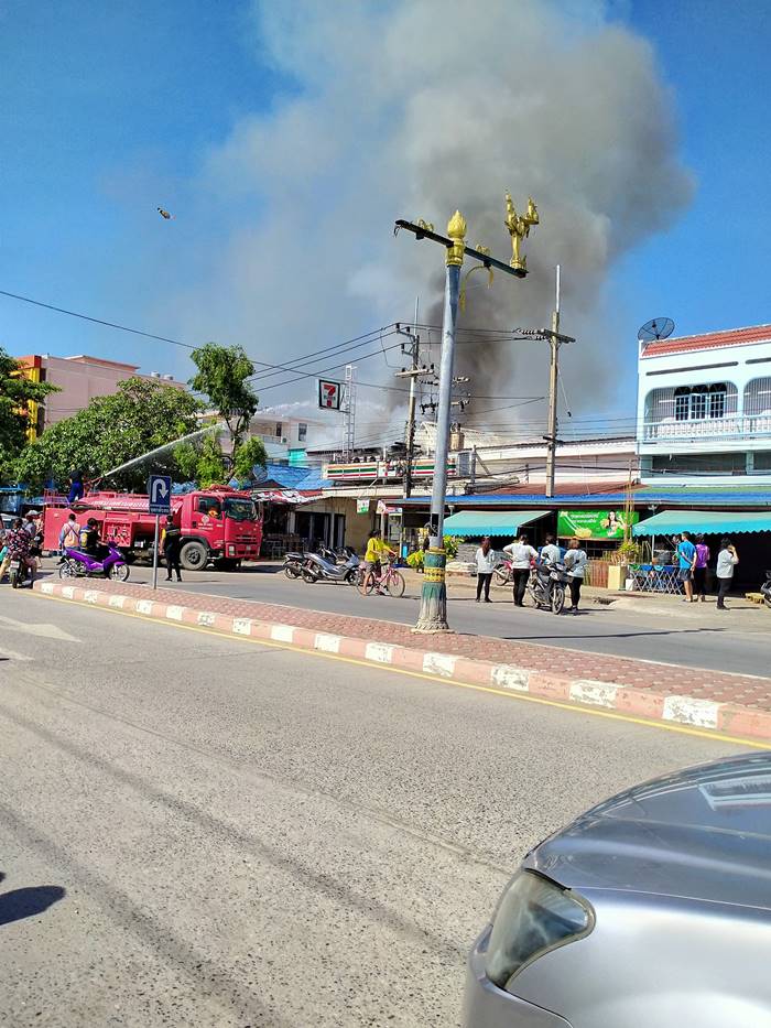 ไฟไหม้ร้านเซเว่นฯ 